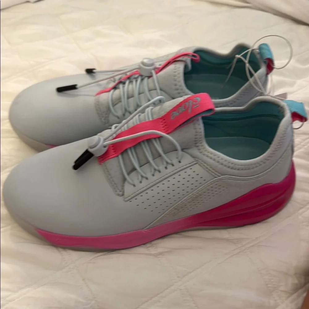 CLOVE Super Cute and Cushy Gray and Pink Athletic Shoes